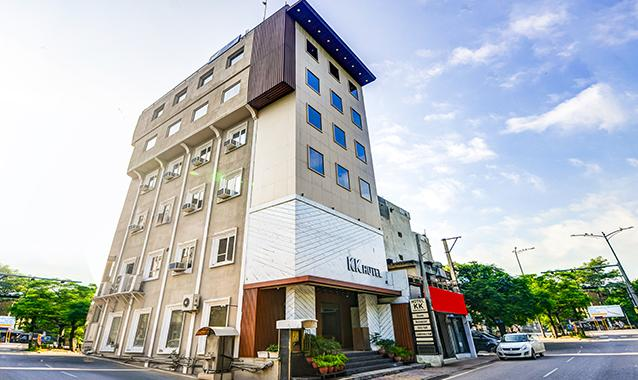 fabhotel kk continental