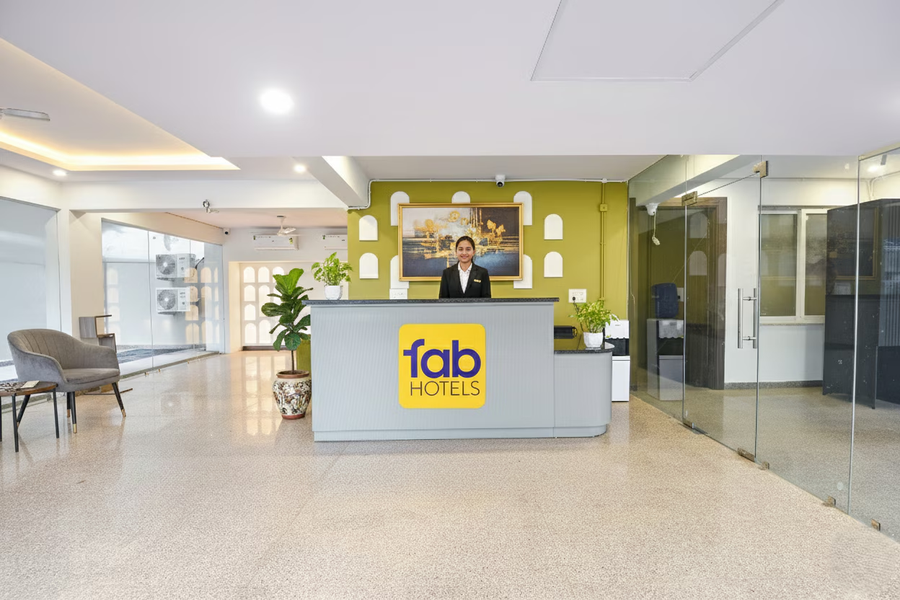 fabhotel black pepper