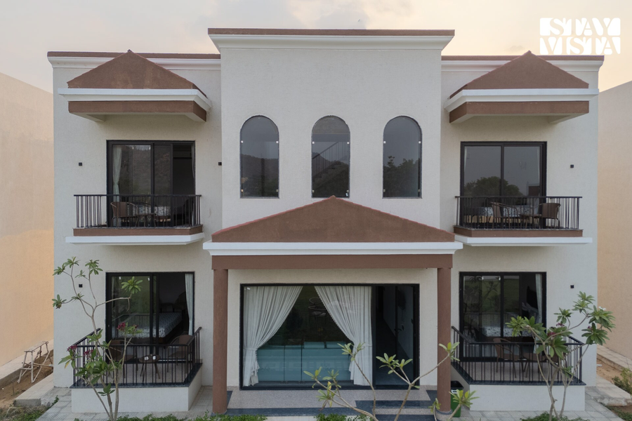 stayvista at eleganza villas and resort