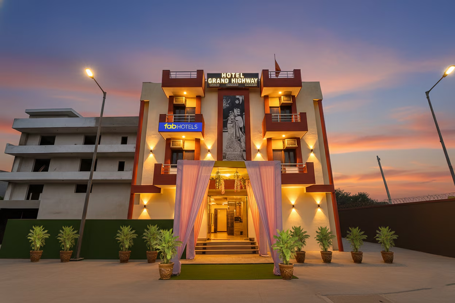 fabhotel grand highway