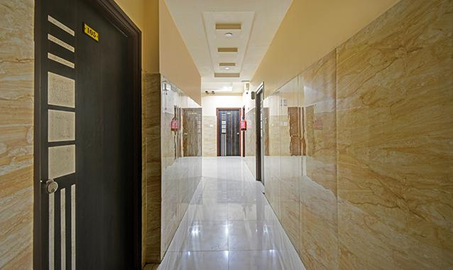 Fabhotel White House Leo,,3 star