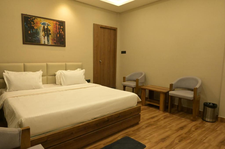 Hotel Paris Garden,,3 star