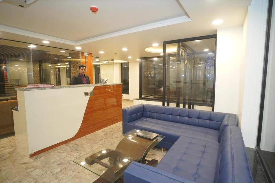 Royal Raven Hotel & Banquet,,3 star