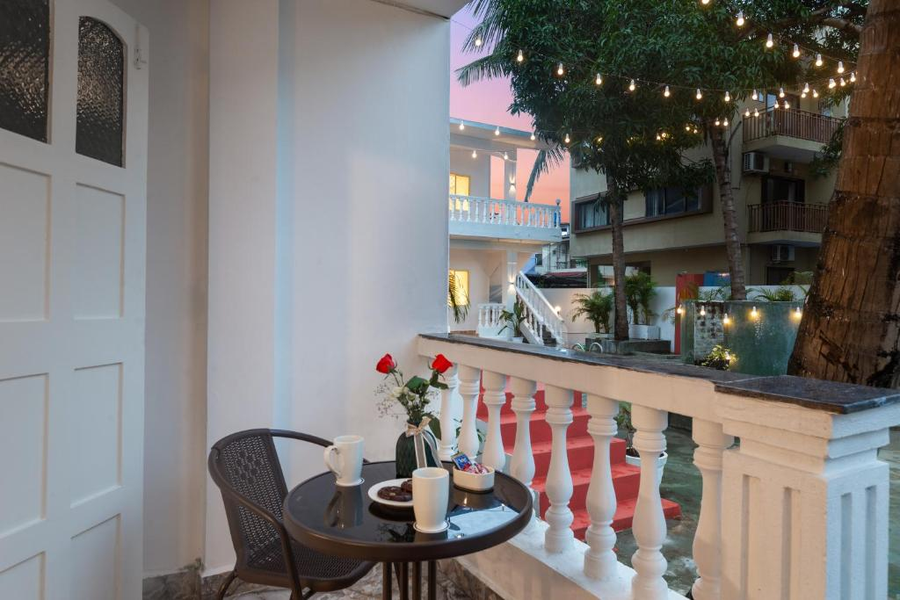 8fold by larisa siolim