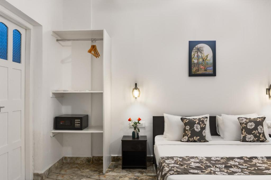 8fold by larisa siolim