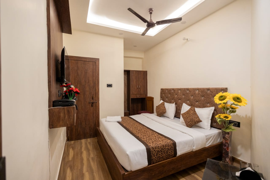 Hotel Kamal Palace Lucknow,,2 star