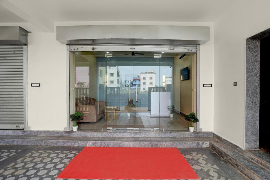 Super Townhouse Puri Bypass Crossway Formerly Hotel Pratee Heights,,4 star