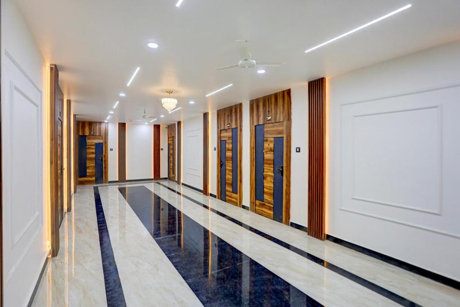 super townhouse puri bypass crossway formerly hotel pratee heights
