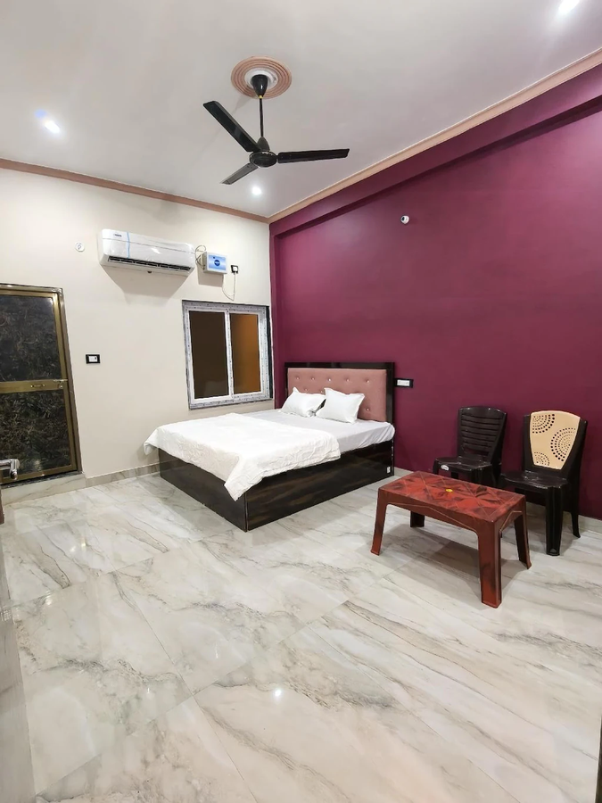 Hotel The Sgs Inn,,3 star