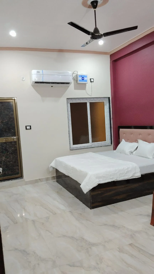 Hotel The Sgs Inn,,3 star