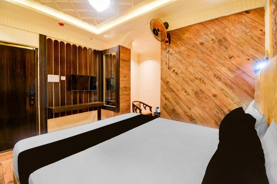 Super Townhouse Varanasi Railway Junction,,4 star