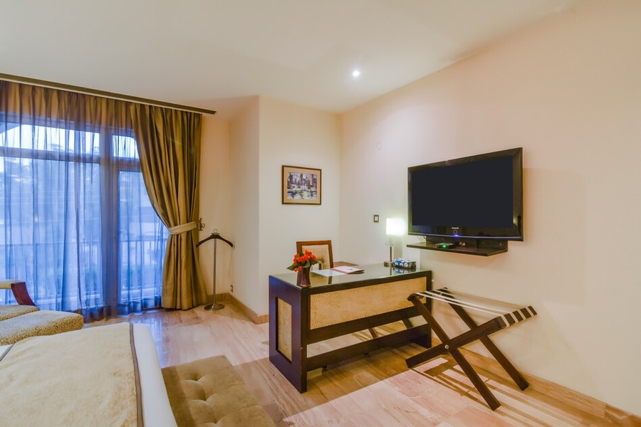 Royal Residence Cyber Hub,,3 star