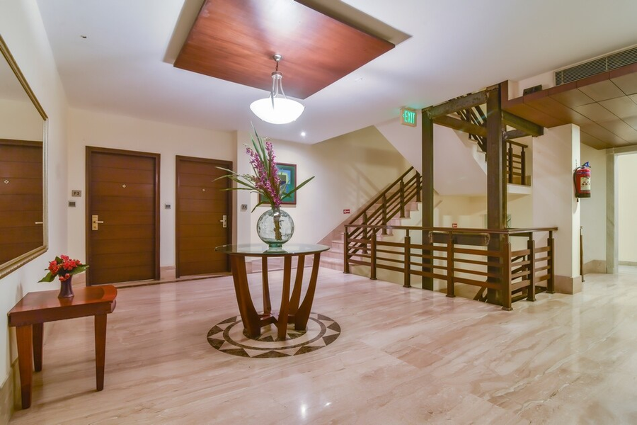 Royal Residence Cyber Hub,,3 star