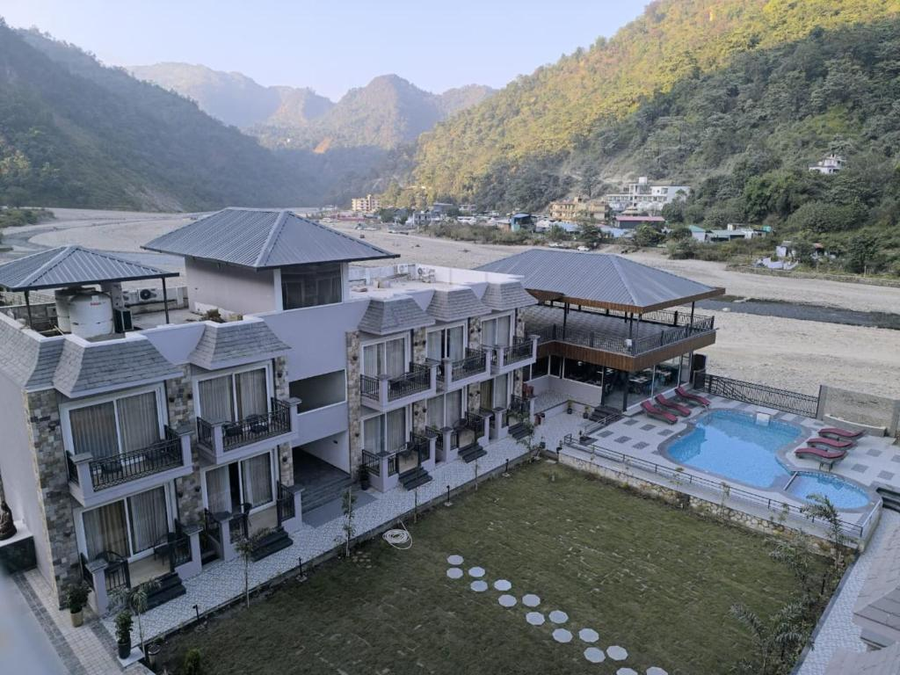 amritara chakra river resort