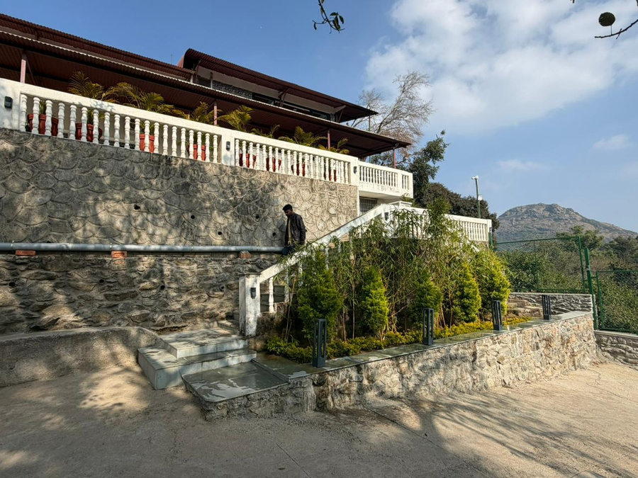 hotel sharna the laxman niwas