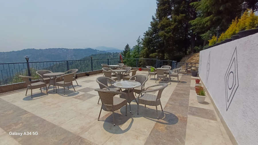 The Mukteshwar Inn Rooftop Cafe,,2 star