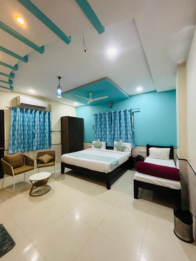 Hotel 7 Door,,2 star