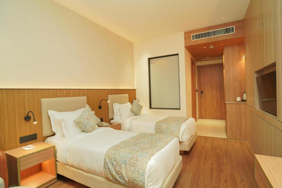 Aamodh (Gardens | Suites | Banquets),,2 star