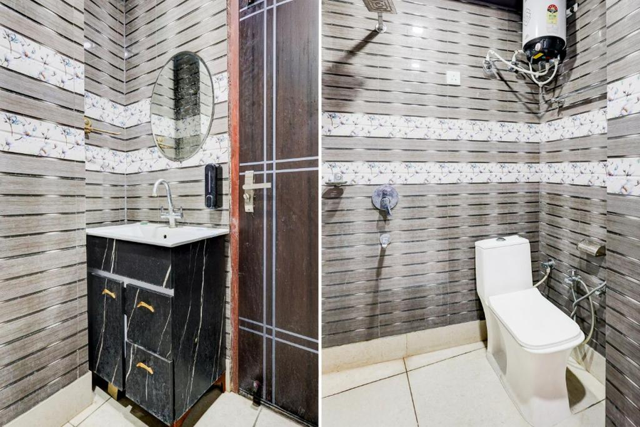 Super Townhouse Sheesh Mahal Farrukh Nagar,,3 star