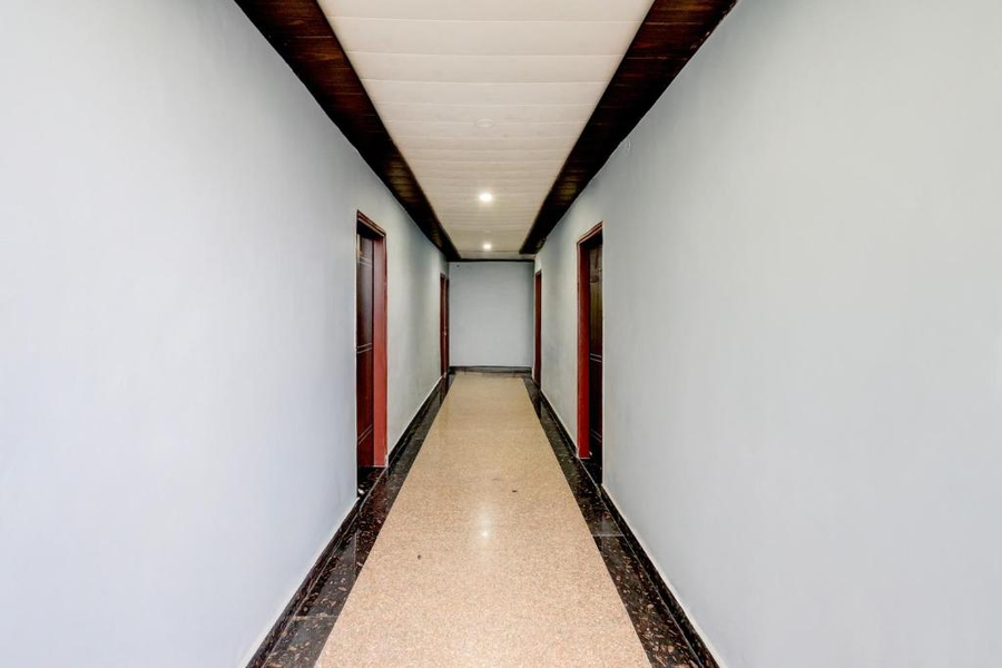 Super Townhouse Sheesh Mahal Farrukh Nagar,,3 star