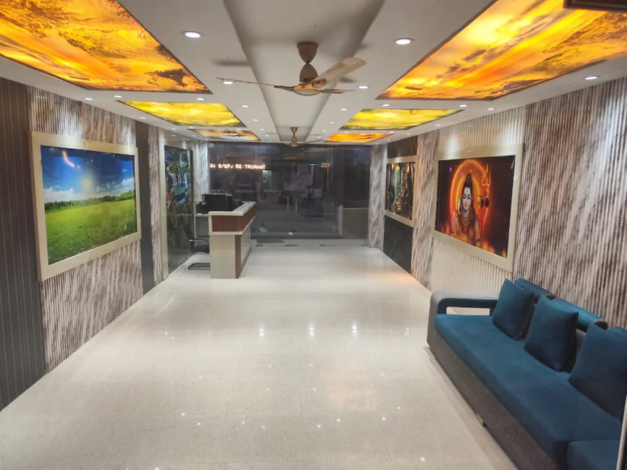 Hotel Shri Dauji Maharaj Palace,,3 star