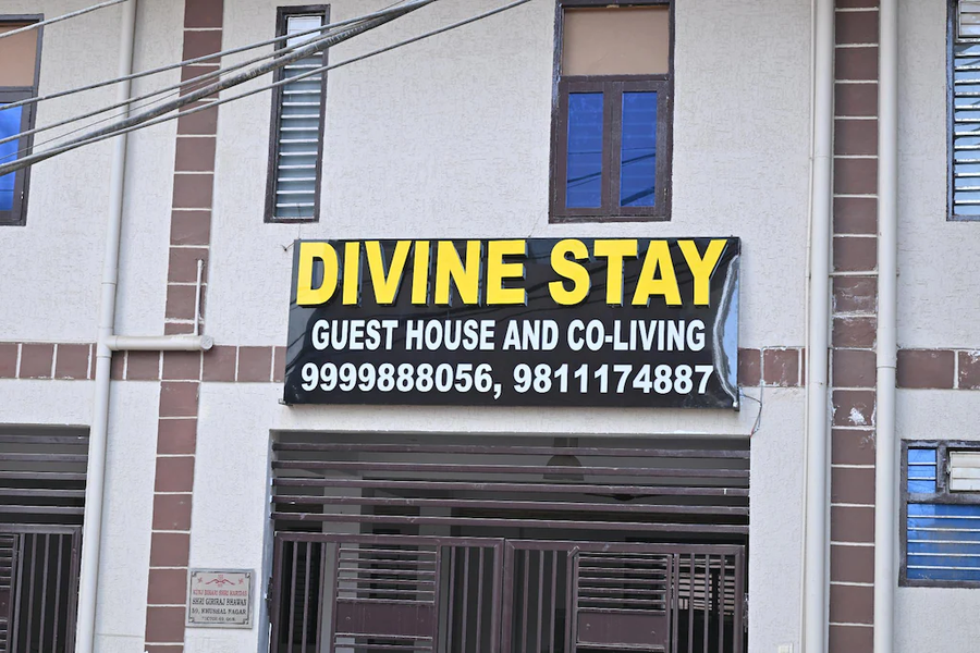 Hotel Divine Stay,,3 star
