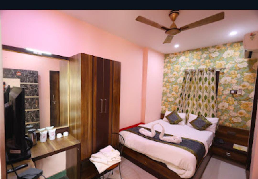 Hotel Bharat,,3 star