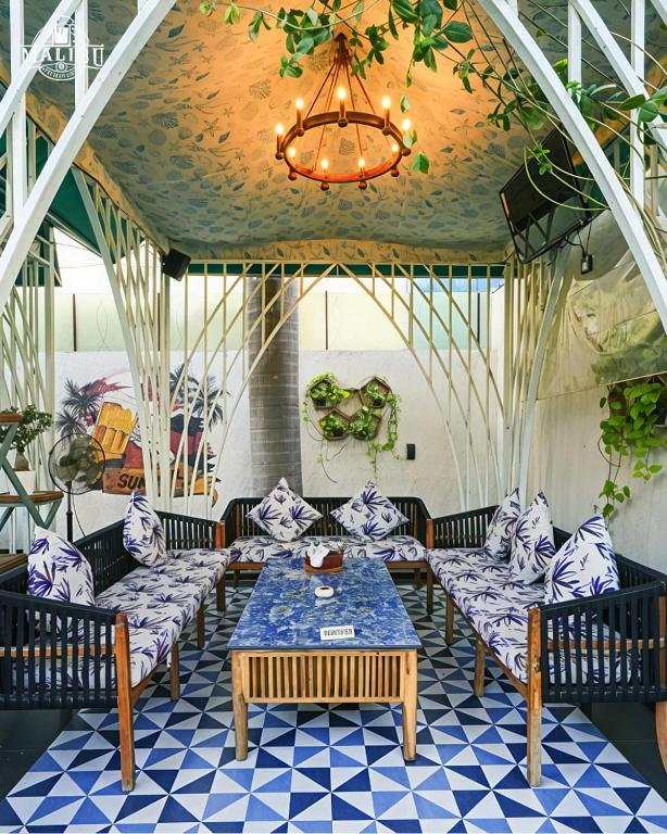 hnm the boutique hotel