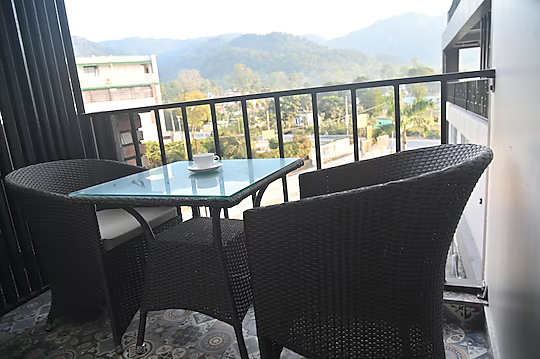 Aarush Hotel And Resort,,3 star
