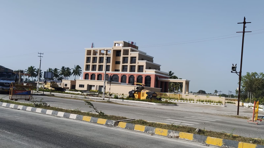 Lords Swastik Studio Kodinar,,3 star