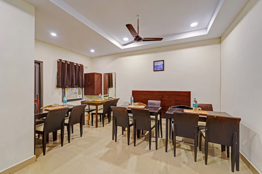 Gsilver Mount Road,,3 star