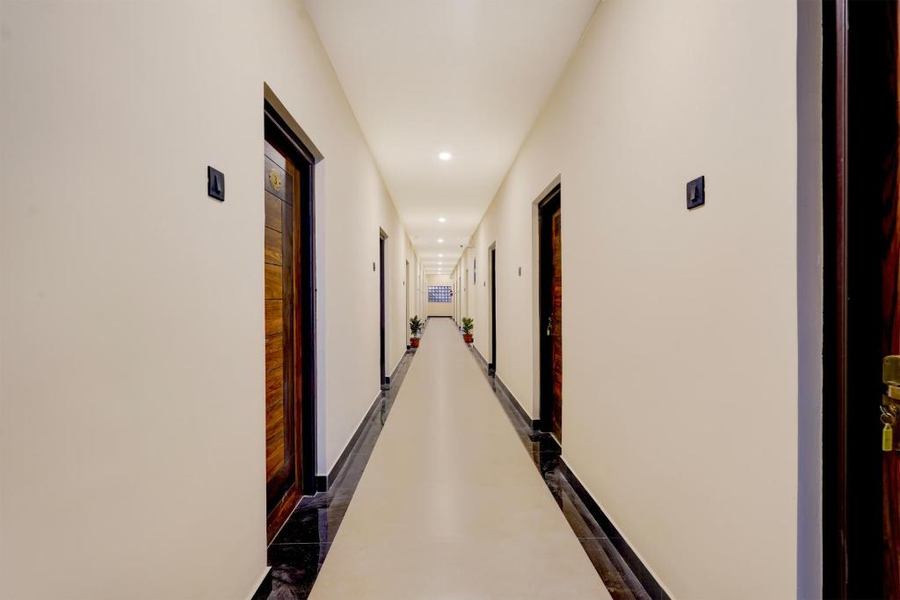 Super Townhouse Guduvancheri Junction Formerly Zafe Commercial,,4 star