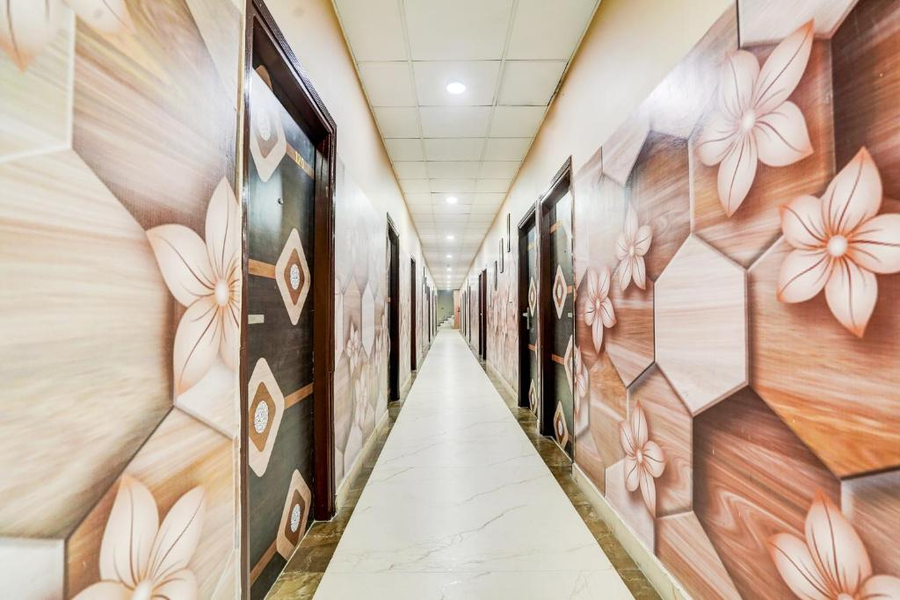 Collection O Burlton Park Jalandhar Formerly Hotel R1 Inn,,3 star