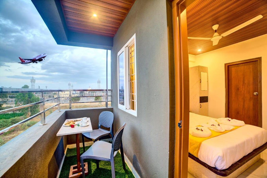 Hotel Airline Inn,,3 star