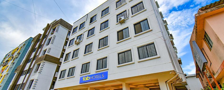 Fabhotel White House,Nanded,,3 star