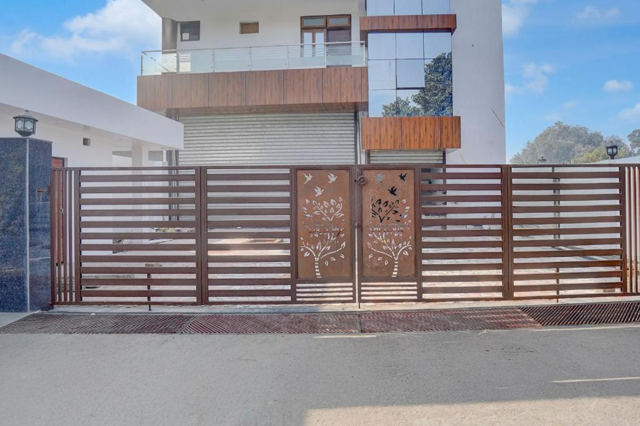 Hotel O Chandrika Devi Crossway Lucknow,,3 star