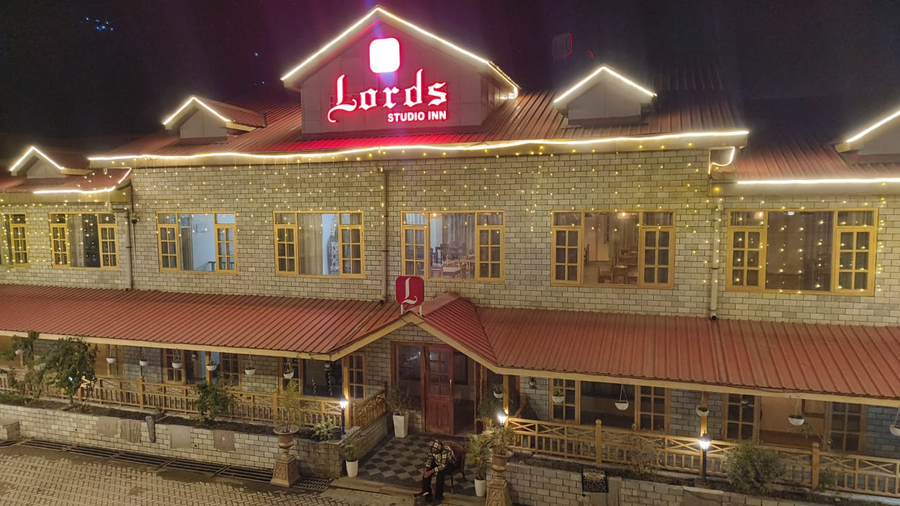 lords studio inn mandi