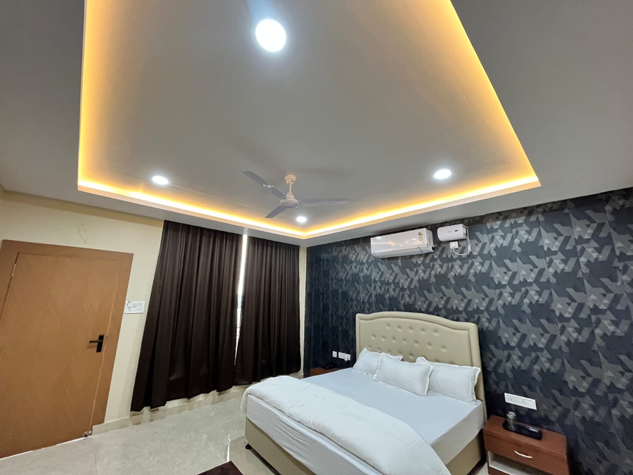 aura resort