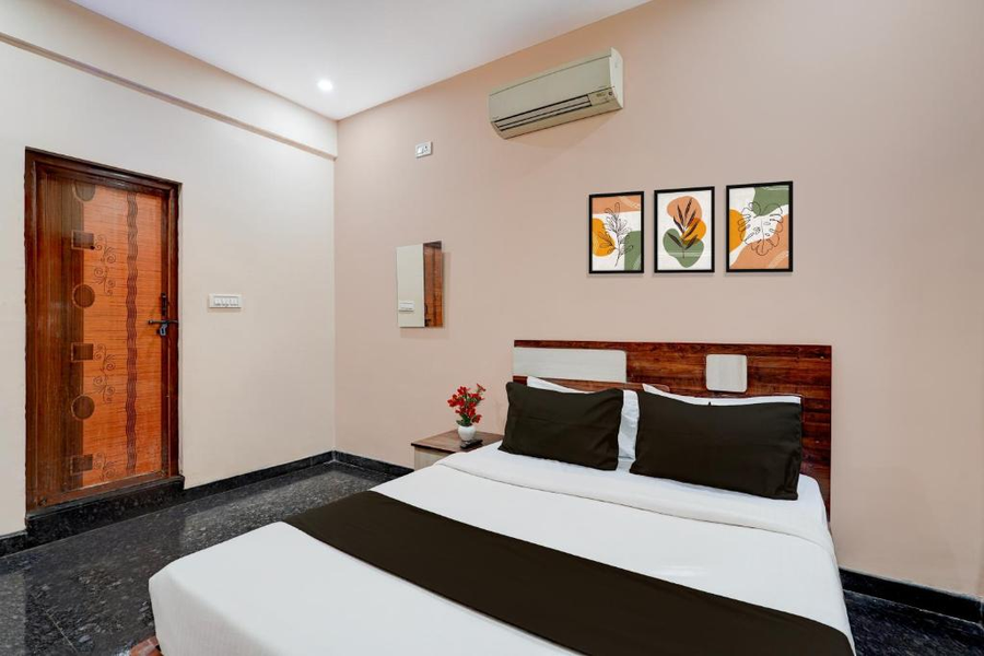 Super Collection O Kammasandra Gate Bus Terminal Formerly Riches Inn,,3 star