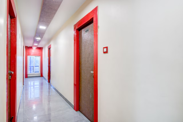 Super Townhouse Lake Town Clock Tower Formerly Crown Comfort,,3 star