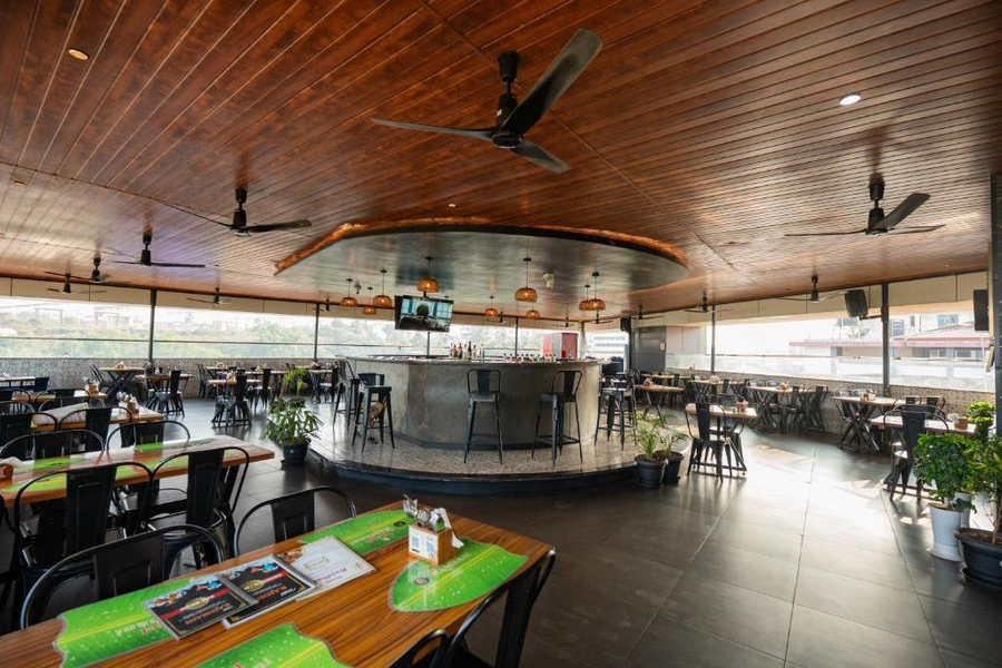 Hotel Rajdhani Inn & Suites,,3 star