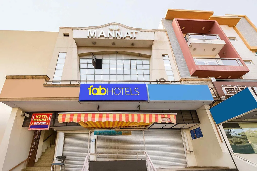 fabhotel mannat paschim vihar