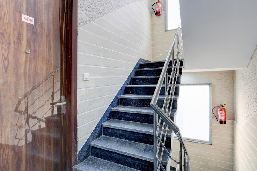 Townhouse Phase 3 Dlf Cyber City,,3 star