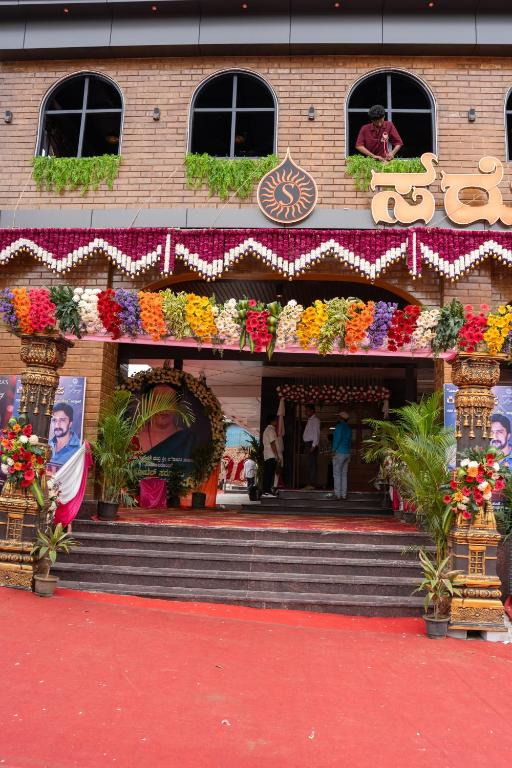 Hotel Sarovaras Legacy,,3 star