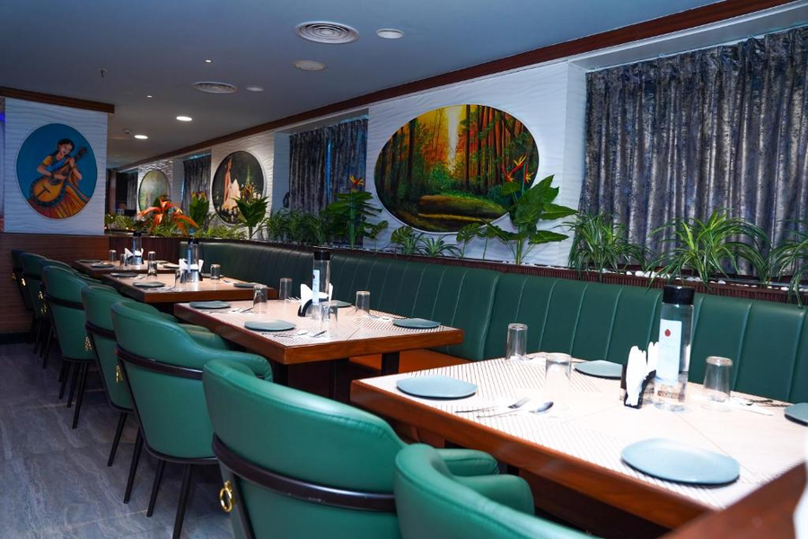 Hotel Sarovaras Legacy,,3 star