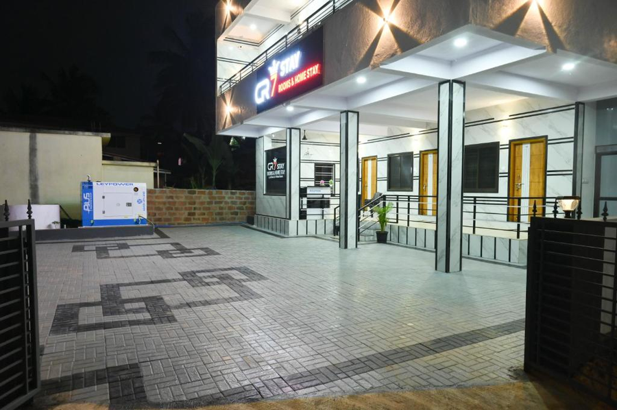 Cr7 Stay ( Rooms & Homestay),,3 star