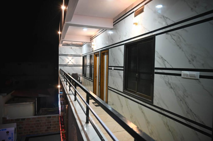 Cr7 Stay ( Rooms & Homestay),,3 star