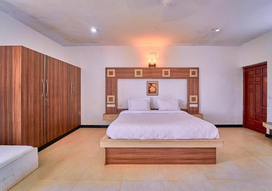 Pine Forest View Ooty By Voye Homes,,3 star