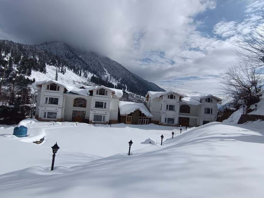 The Riviera Hotel Pahalgam,Laripora, Pahalgam,4 star