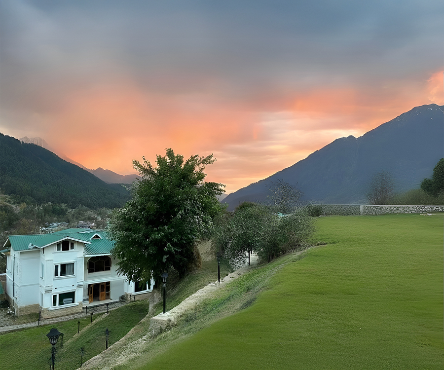 The Riviera Hotel Pahalgam,Laripora, Pahalgam,4 star